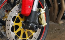 Слайдеры в ось переднего колеса STELS 600 ; 600GT Benelli, QJ SRK600  CRAZY IRON