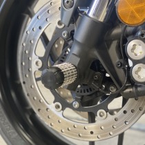 Пеги в ось переднего колеса YAMAHA MT-09, MT-09 SP, TRACER 900 `21- , XSR900 `22- CRAZY IRON