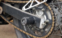 Слайдеры в ось заднего колеса YAMAHA XT660X, XT660R CRAZY IRON