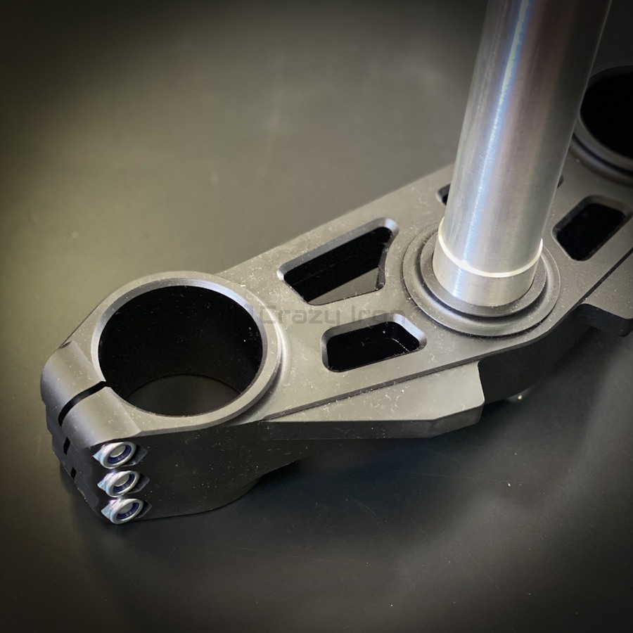 ナスマ Траверса нижняя для станта KAWASAKI ZX-6R 636 `13-`23, черный