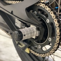 Пеги HUSQVARNA SVARTPILEN 801, VITPILEN 801 в ось заднего колеса CRAZY IRON