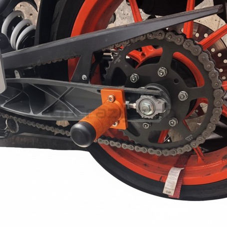 Пеги в ось заднего колеса KTM DUKE 125, Duke 200, Duke 250, Duke 390 CRAZY IRON ОРАНЖЕВЫЕ (фото 6, фотография 6)