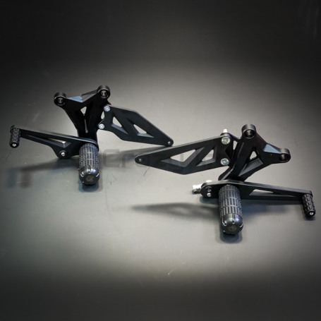 Комплект подножек для станта STUNT KAWASAKI ZX-6R `09-`18; ZX-6R 636 `13-, черный CRAZY IRON (фото 2, фотография 2)